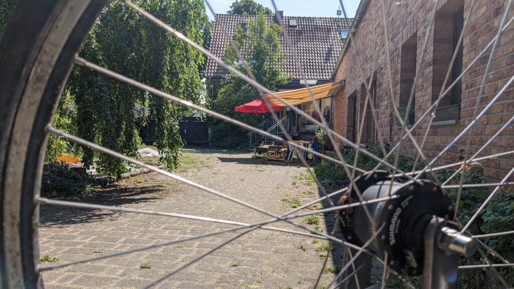 Im Sommer 2024 haben wir zur offenen Fahrradwerkstatt eingeladen. 
